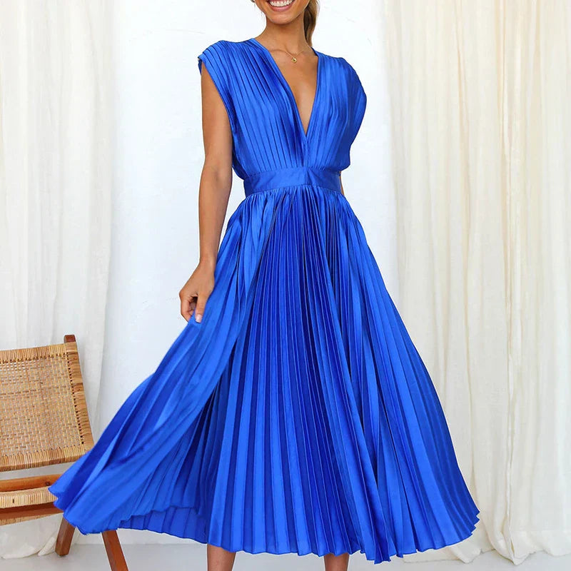 Haven | Maxi Dress with V-Neck and Pleats