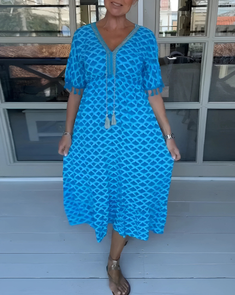 Della | Comfortable Loose Fit V-Neck Midi Dress