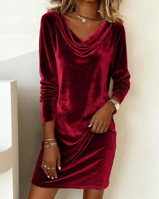 Lavone | Loose Fitting Velvet Dress