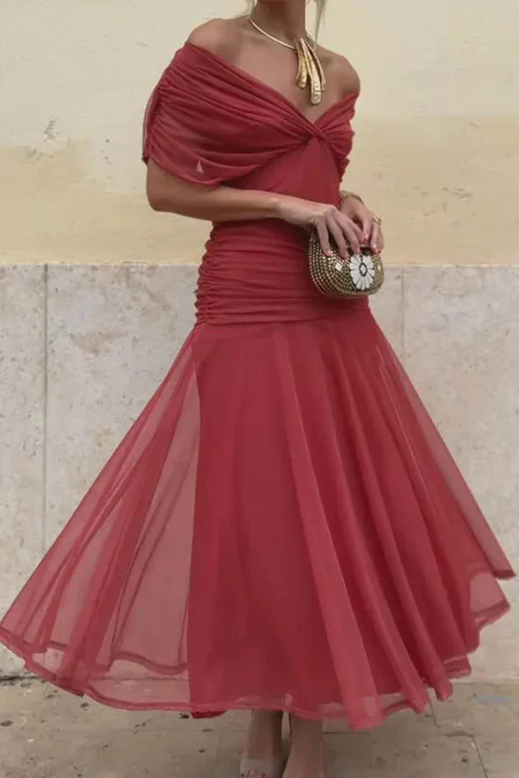 Helodia | Elegant Dress With V-Neckline